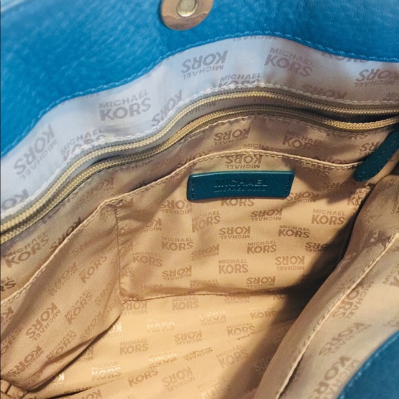 Authentic Michael Kors Bag - Picture 3 of 3